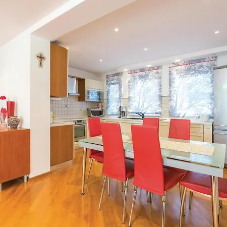 דירה Cozy In With Kitchen *