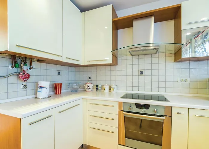 Apartment Cozy In With Kitchen *