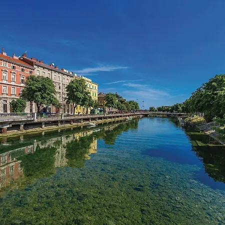 Awesome Apartment In Rijeka With House Sea View *